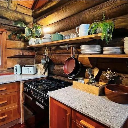 Coromandel Secluded Log Cabin Retreat Hikuai Exterior foto
