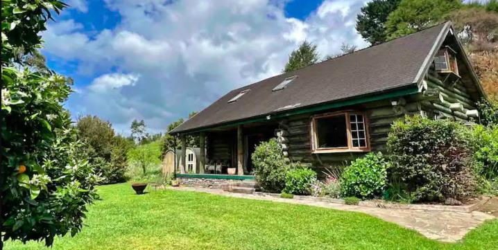 Coromandel Secluded Log Cabin Retreat Hikuai Exterior foto